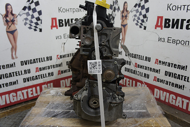 Двигатель вид с боку Renault K9K G 832