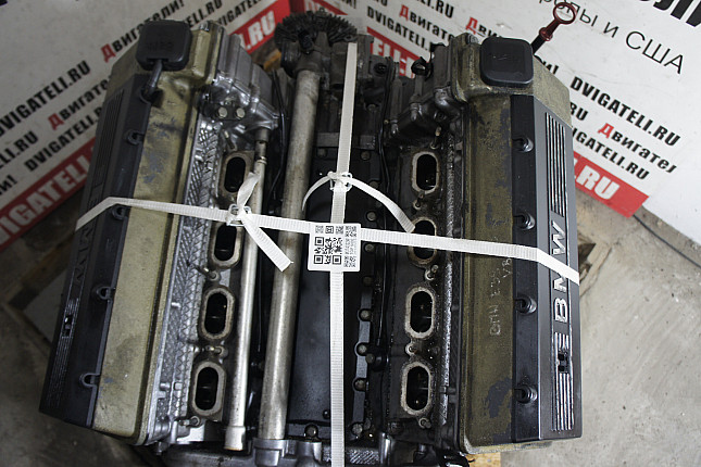Фотография контрактного двигателя сверху BMW M62 B35 (358S1)