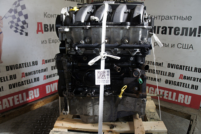 Двигатель вид с боку Renault K4M 720